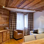 Appartement Cosy Centre 1850, Accès Piste, Parking - Fr-1-514-35 Courchevel