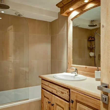 De Standing Au Centre Et Bord De Piste - 4 Pers, Parking, Wifi - Fr-1-514-35 * Courchevel