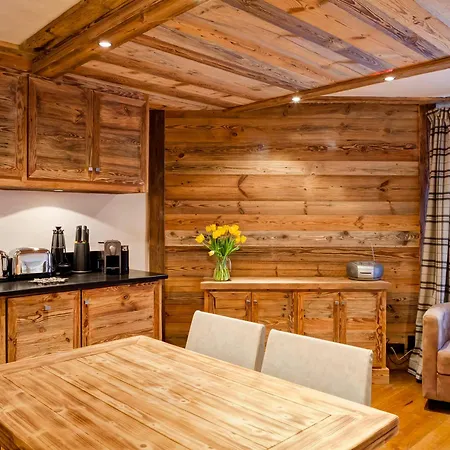 De Standing Au Centre De 1850, En Bord De Piste Et Avec Terrasse - Fr-1-514-35 Apartment Courchevel